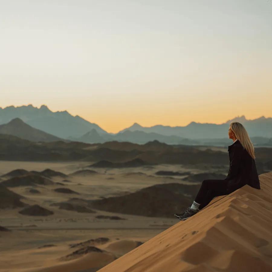 Rivermate | Desert landscape with a girl
