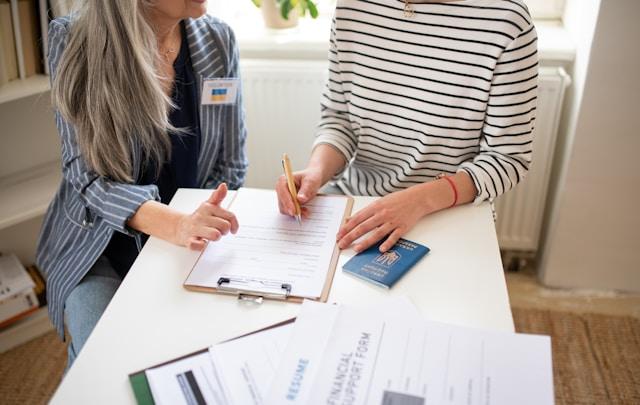 Rivermate | Cómo Patrocinar una Visa de Trabajo para Inmigrantes: Una Guía Integral para Empleadores