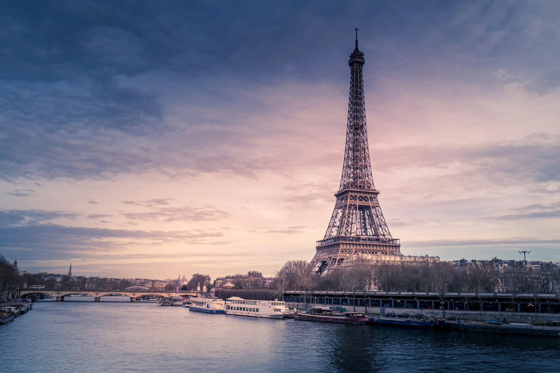 Rivermate | Employer of Record (EOR) in France – Your Complete Guide to Hiring Abroad