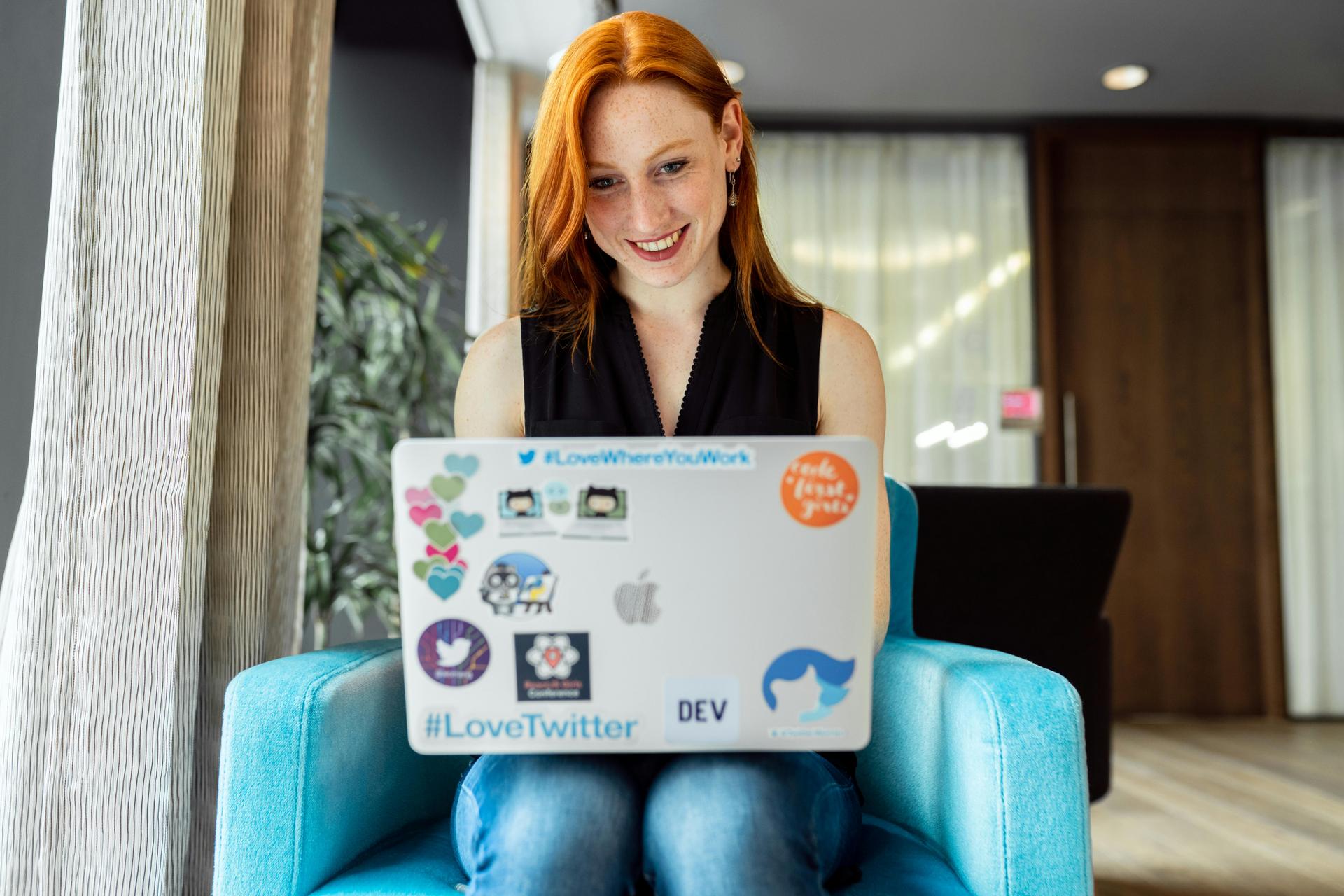 {Rivermate | Cómo el Empleador de Registro Puede Simplificar la Vida de los Nómadas Digitales