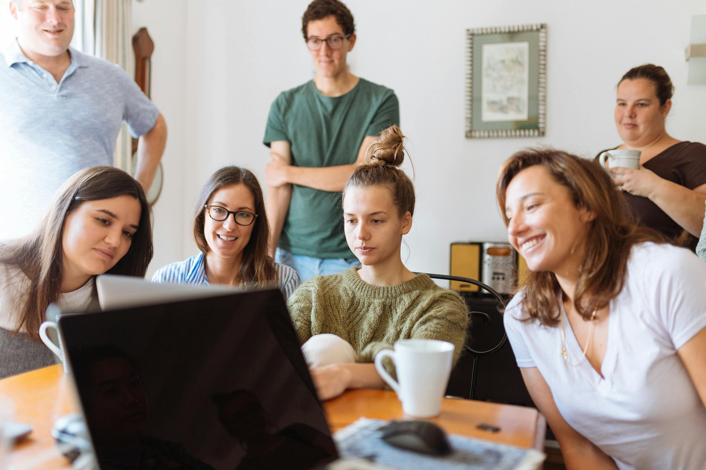 Rivermate | Outsourcing: Können externe Ressourcen Ihrem Unternehmen Vorteile bringen?