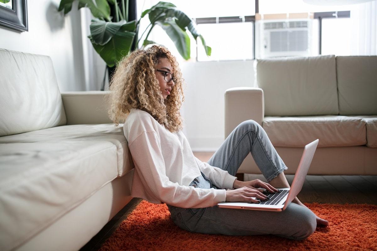 {Rivermate | Los Pros y Contras del Trabajo Remoto para las Empresas