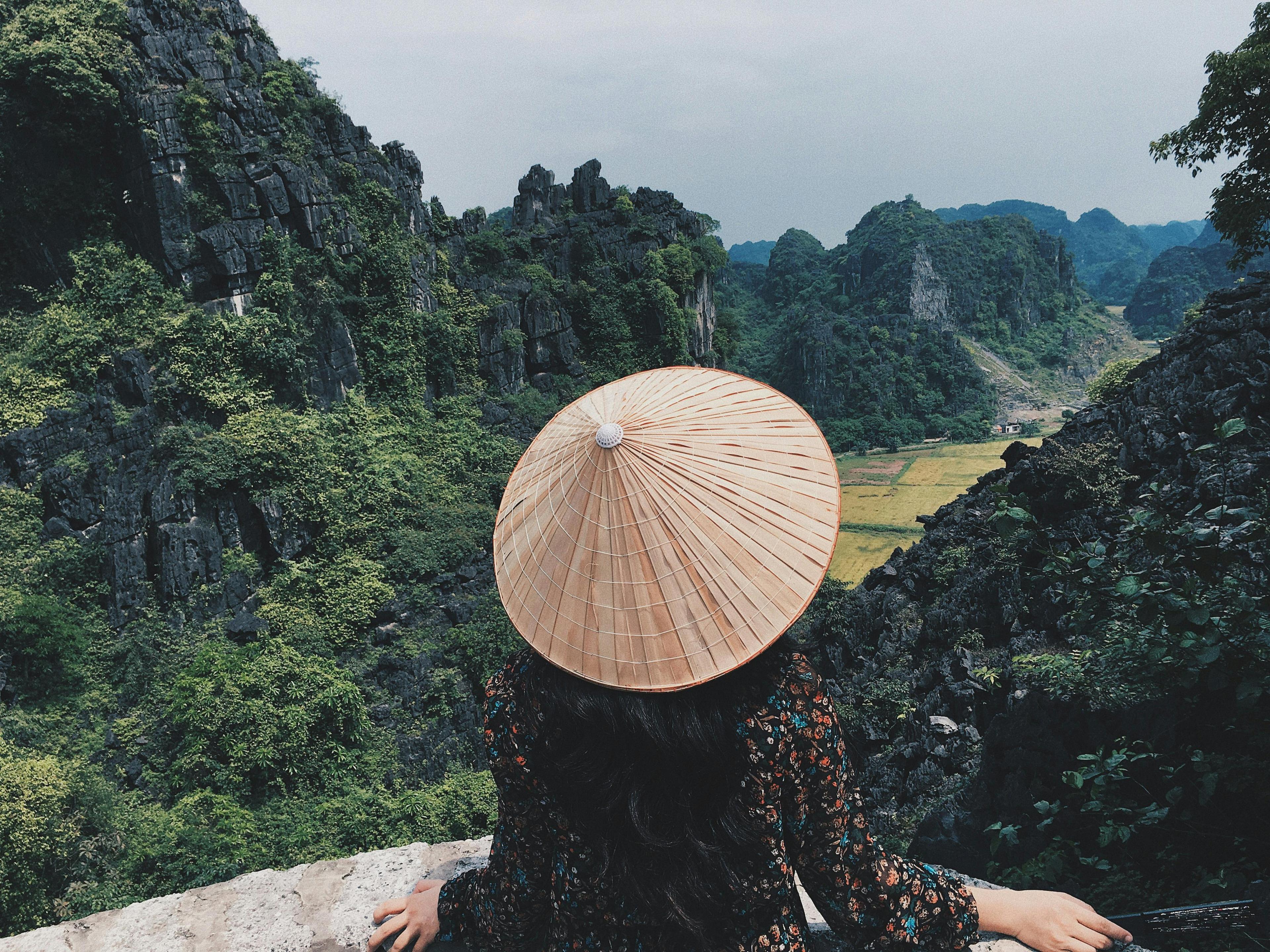 Rivermate | 2024 Guide: Securing Work Permits and Visas in Vietnam