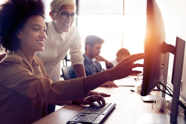 Rivermate | How to Pay International Contractors & Independent Workers