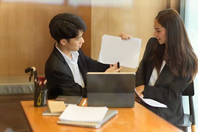 Rivermate | Employer of Record (EOR) Explained: A Guide for Global HR