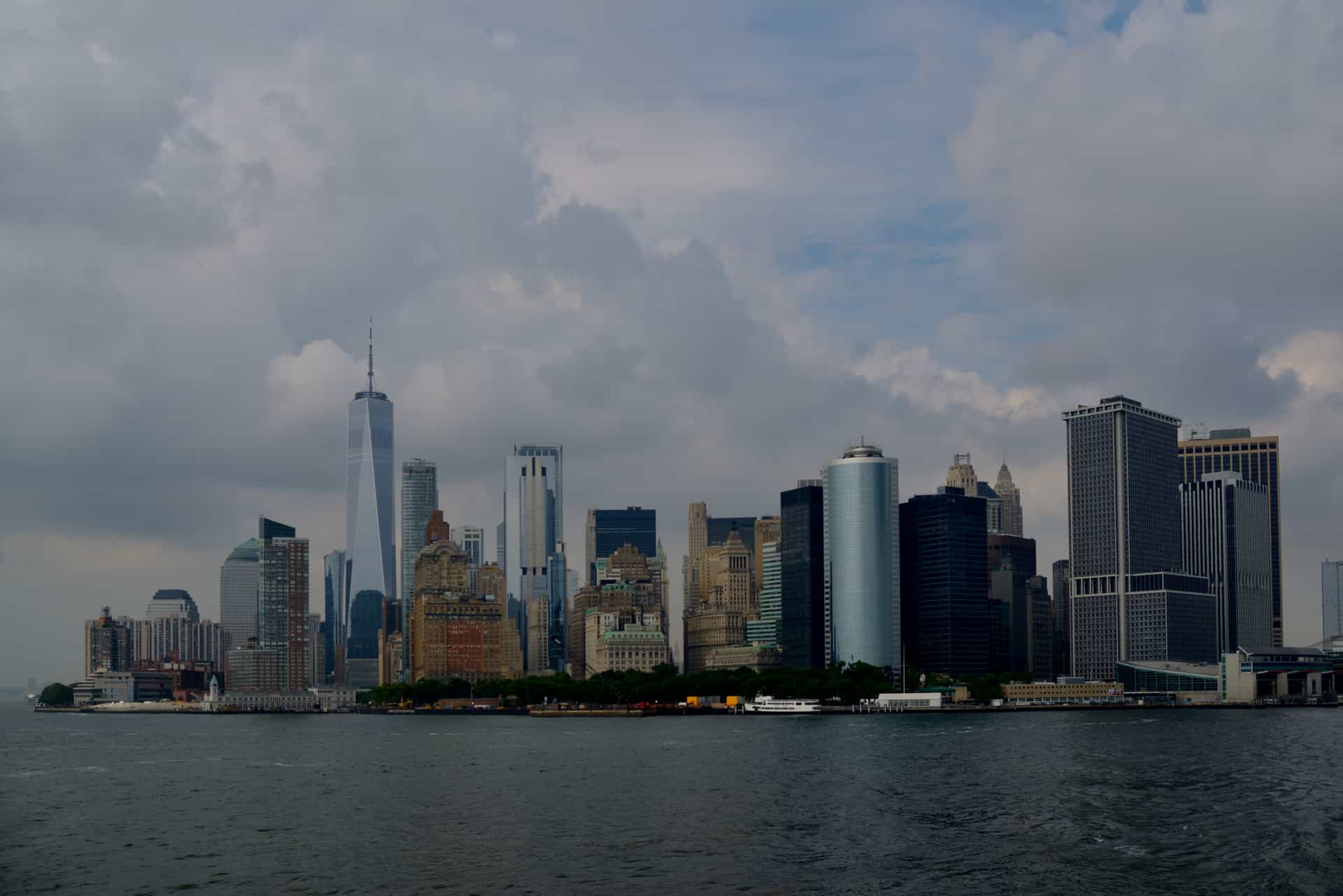 Rivermate | Uitbesteding vs Offshoring: Een Compleide Gids voor 2026