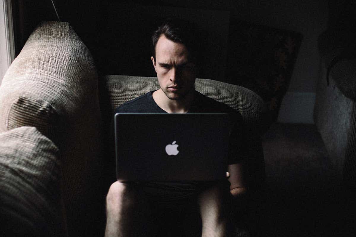 Rivermate | Advantages of Hiring Independent Contractors vs Employees (2025 Edition)